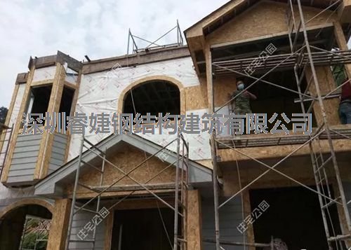 客戶花30萬建成的輕鋼別墅，優(yōu)美的外觀，坐擁山川美景(圖6)